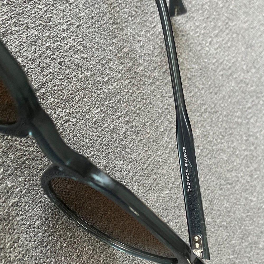 RAEN / CLYVE POLARIZED   
GRAY BLUE 
MINT condition!
Pet and smoke free house. - Picture 4 of 10